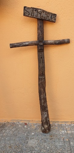 Antica croce legno senza il - senza,