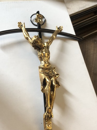 Moderno cristo crocifisso - moderno,